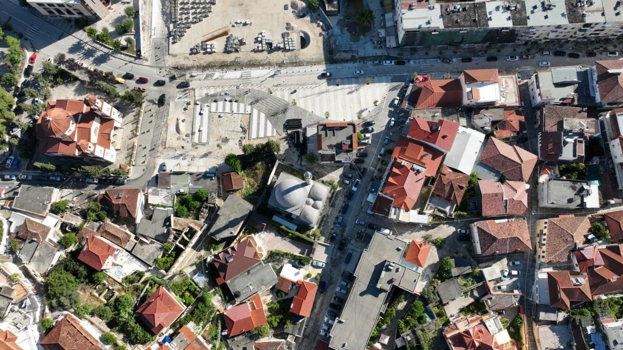 Vila Fatos Qama Berat Ngoại thất bức ảnh