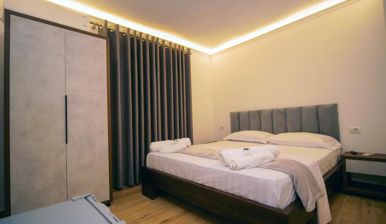 Vila Fatos Qama Berat Ngoại thất bức ảnh