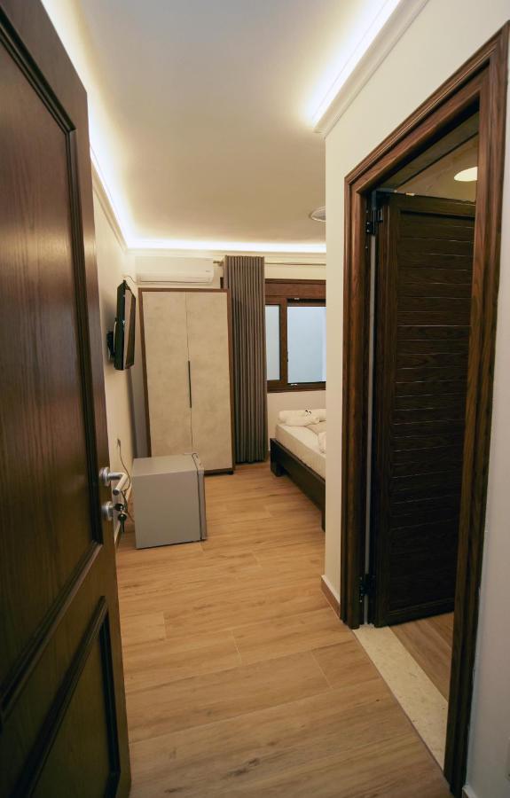Vila Fatos Qama Berat Ngoại thất bức ảnh
