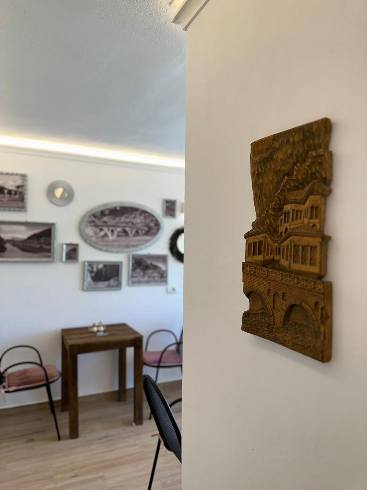 Vila Fatos Qama Berat Ngoại thất bức ảnh